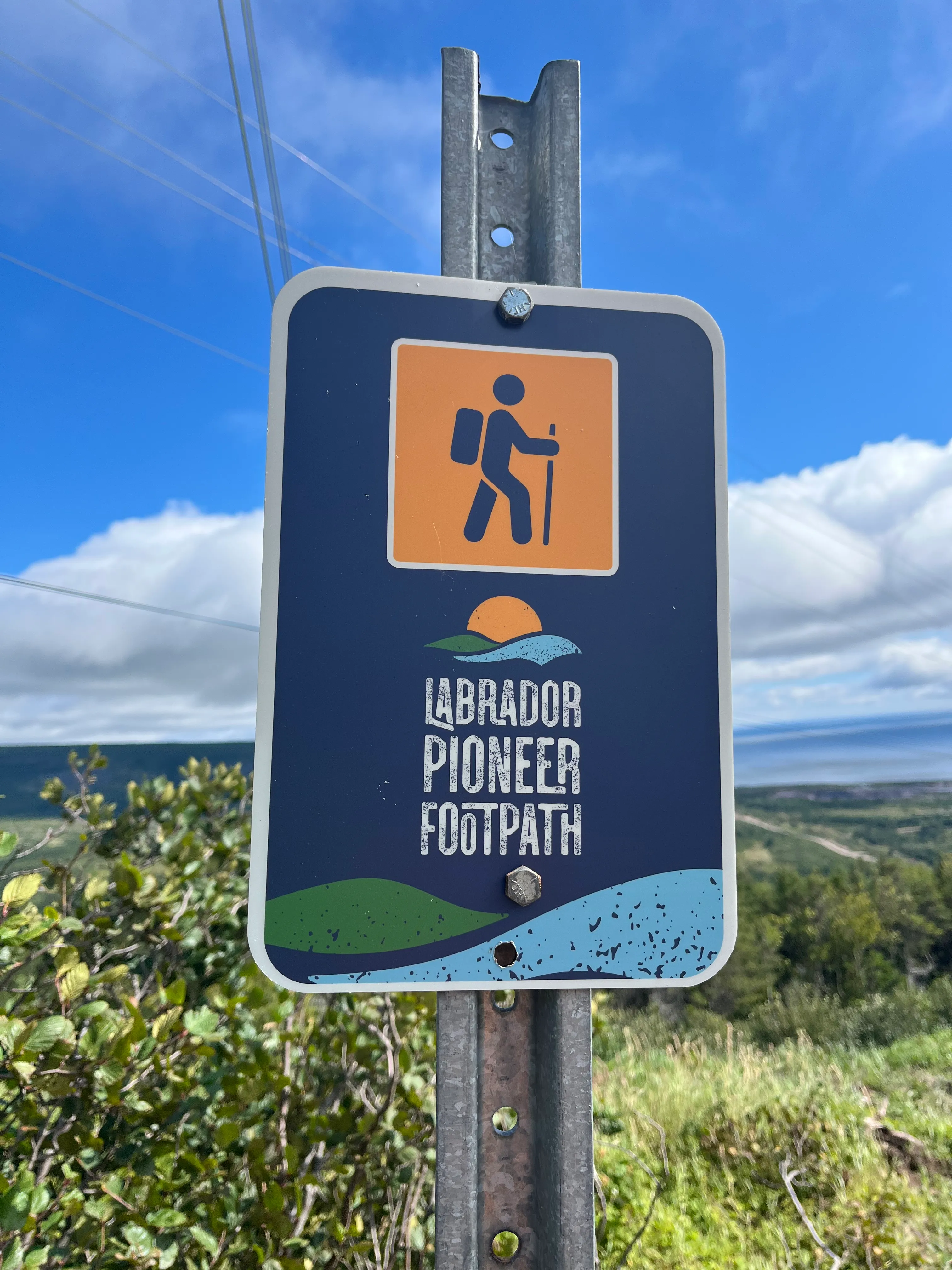 Schild am Berg